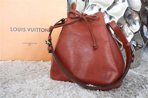 lv cognac petite neo|Petit Noé Bucket Bag .